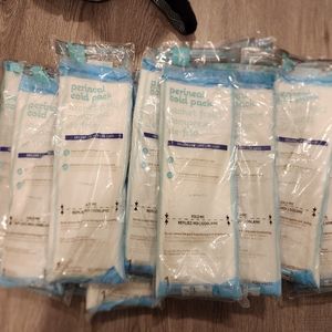 Medline Standard Perineal Cold Packs with Adhesive Strip (1 Pack of 16)